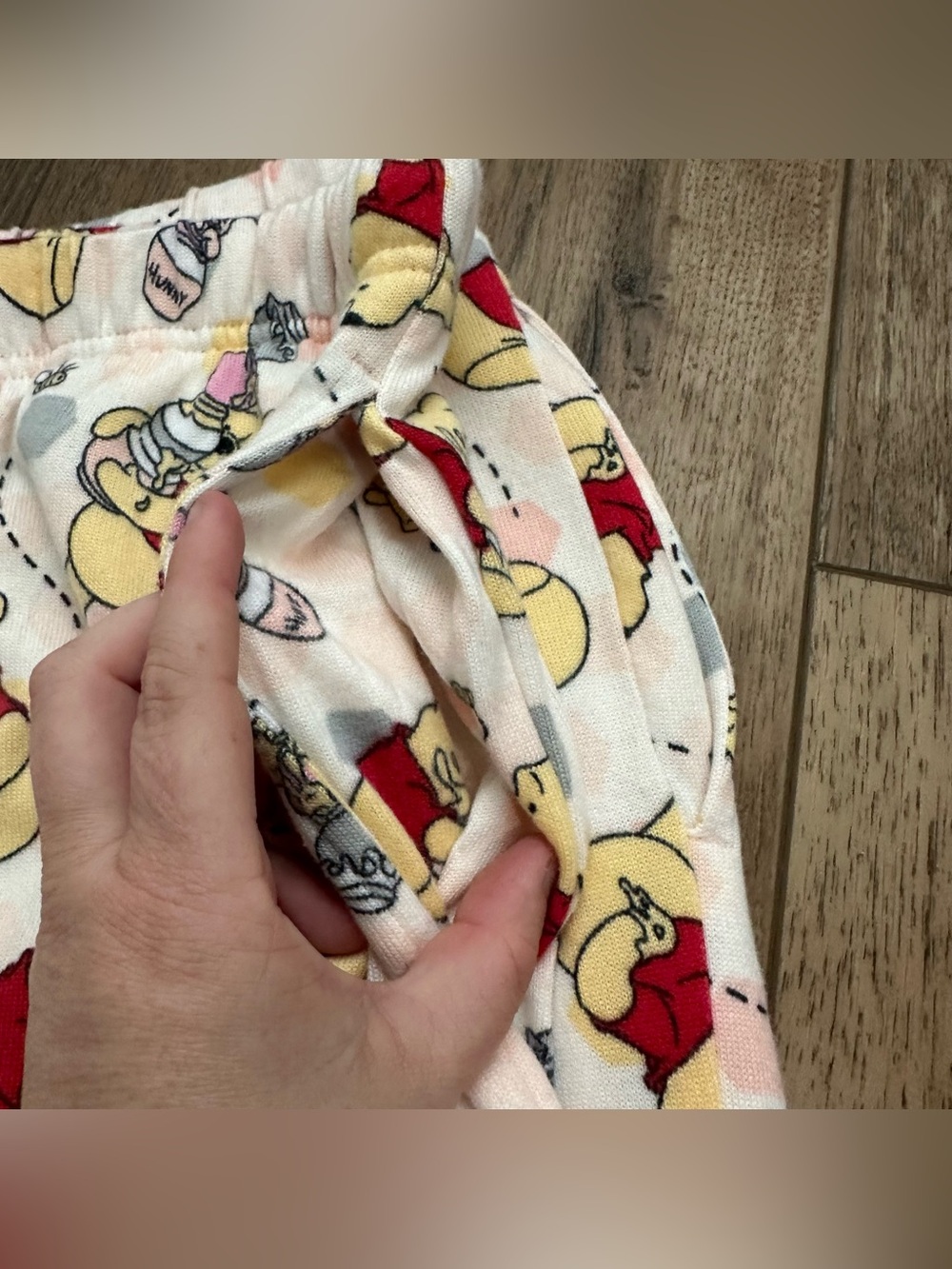 NEW! Disney Winnie the Pooh Women’s 2-Piece Pajama Lounge Set, Disneyland, Large - Picture 8 of 12